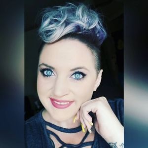 Meet your Posher, Kandis